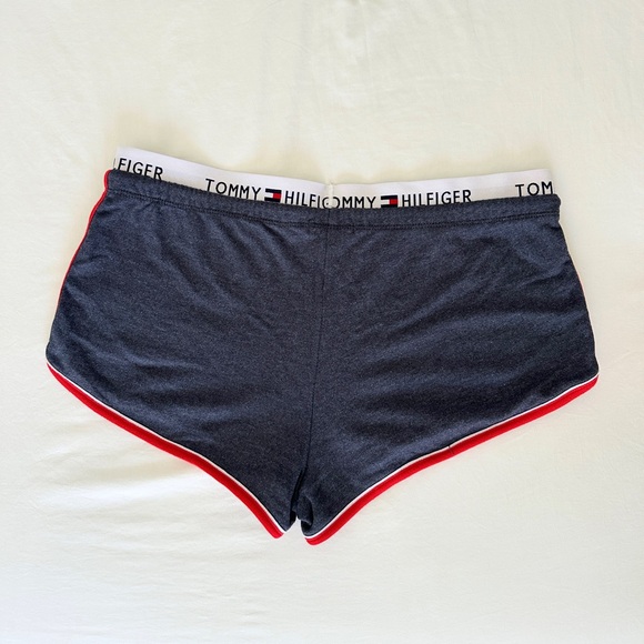 Tommy Hilfiger UO Exclusive Retro Shorts - Navy - M - Picture 9 of 12